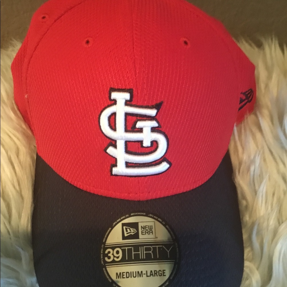 New Cardinals Ball Cap 🥳 - Picture 2 of 4